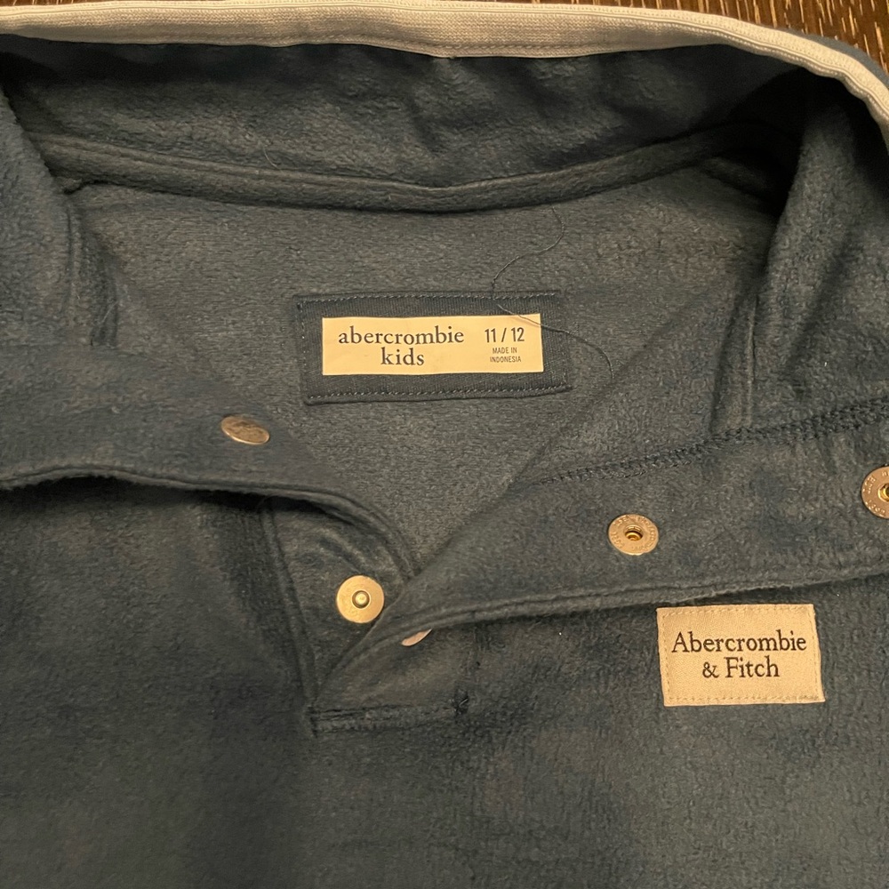 Abercrombie Kids Teal sweatshirt